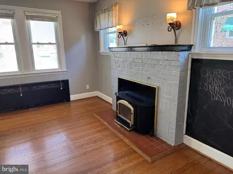 Living - 5111 Edgar Ter, Baltimore, MD 21214 photo 13 of 17