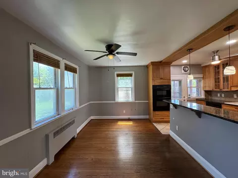 Living - 5111 Edgar Ter, Baltimore, MD 21214 photo 6 of 17