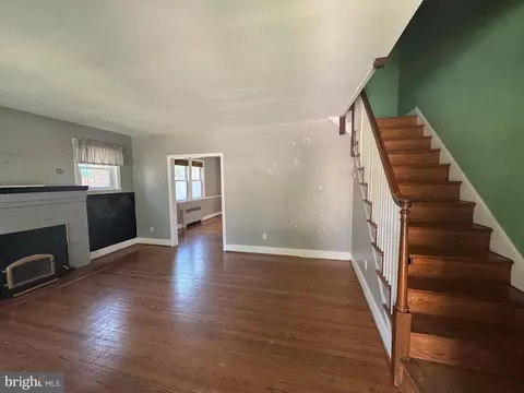Living - 5111 Edgar Ter, Baltimore, MD 21214 photo 2 of 17