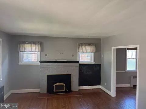 Living - 5111 Edgar Ter, Baltimore, MD 21214 photo 3 of 17