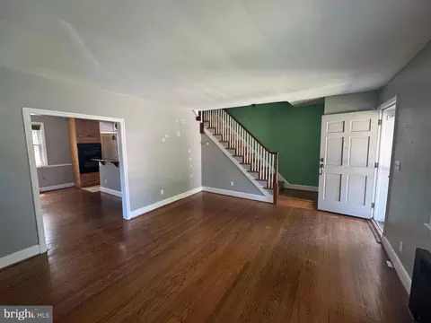 Living - 5111 Edgar Ter, Baltimore, MD 21214 photo 5 of 17