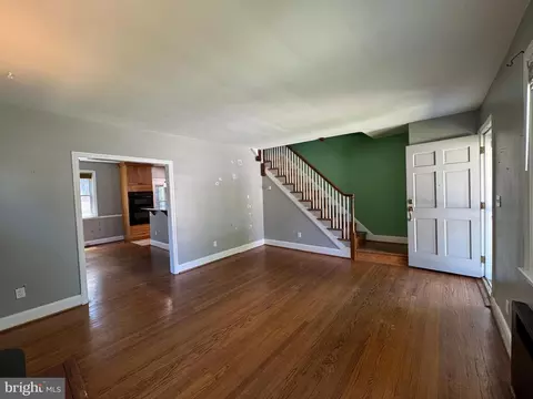 Living - 5111 Edgar Ter, Baltimore, MD 21214 photo 16 of 17