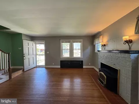 Living - 5111 Edgar Ter, Baltimore, MD 21214 photo 10 of 17