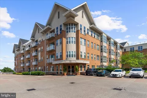 23 Pierside Dr #219, Baltimore, MD 21230