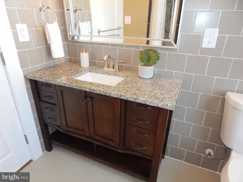Bath - 3042 E Monument St, Baltimore, MD 21205 photo 3 of 7