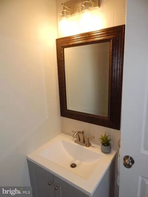Bath - 3042 E Monument St, Baltimore, MD 21205 photo 2 of 7