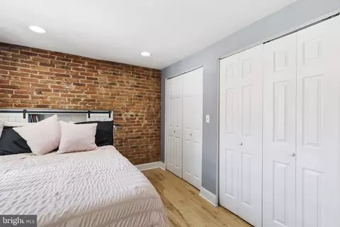 Bedroom - 411 S Wolfe St, Baltimore, MD 21231 photo 2 of 4