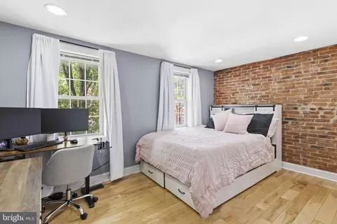 Bedroom - 411 S Wolfe St, Baltimore, MD 21231 photo 1 of 4