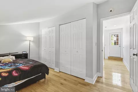 Bedroom - 411 S Wolfe St, Baltimore, MD 21231 photo 4 of 4