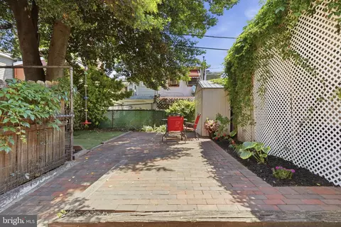 Exterior - 411 S Wolfe St, Baltimore, MD 21231 photo 4 of 5
