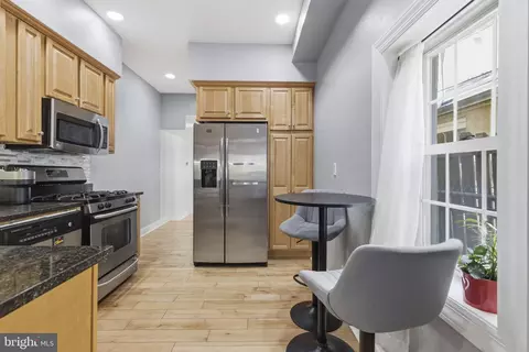 Kitchen - 411 S Wolfe St, Baltimore, MD 21231 photo 1 of 3