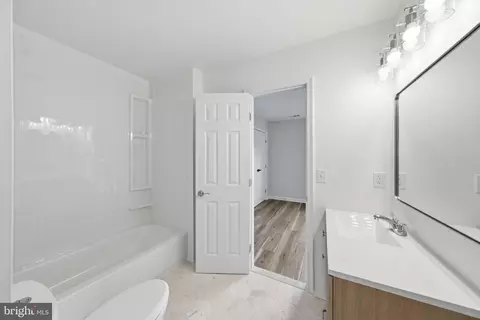 207 Roundhouse Ct, Baltimore, MD 21230 photo 14