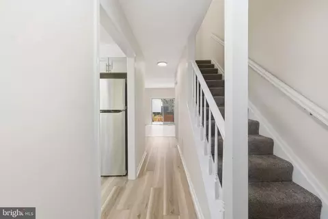 207 Roundhouse Ct, Baltimore, MD 21230 photo 9