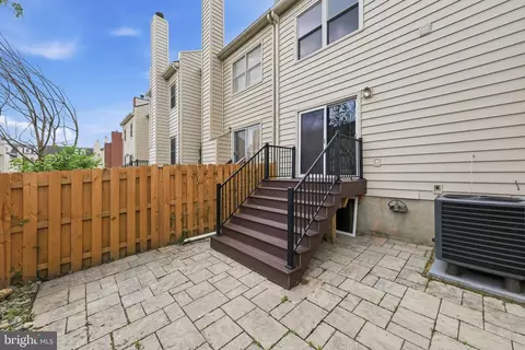 207 Roundhouse Ct, Baltimore, MD 21230 photo 21