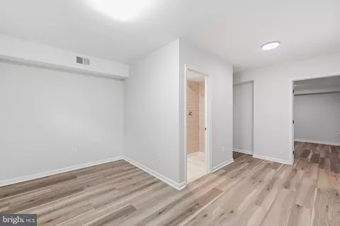 207 Roundhouse Ct, Baltimore, MD 21230 photo 17