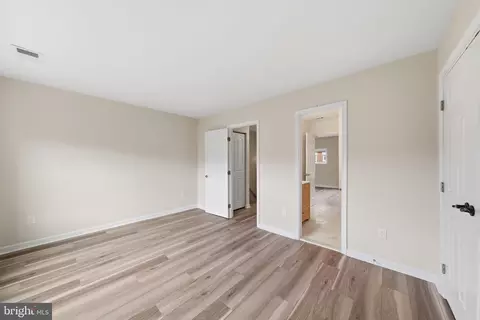 207 Roundhouse Ct, Baltimore, MD 21230 photo 16