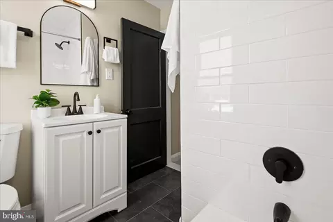 Bath - 3567 Elmora Ave, Baltimore, MD 21213 photo 2 of 4