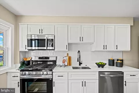 Kitchen - 3567 Elmora Ave, Baltimore, MD 21213 photo 2 of 4