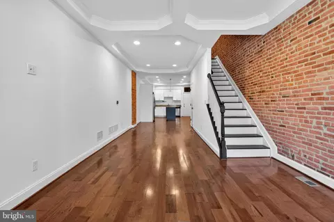 Entry Way - 3237 E Baltimore St, Baltimore, MD 21224 photo 5 of 7