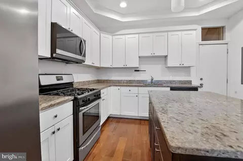 Kitchen - 3237 E Baltimore St, Baltimore, MD 21224 photo 1 of 5