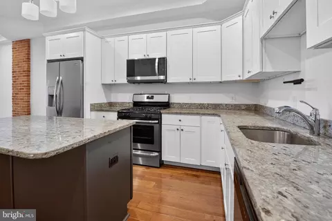 Kitchen - 3237 E Baltimore St, Baltimore, MD 21224 photo 3 of 5