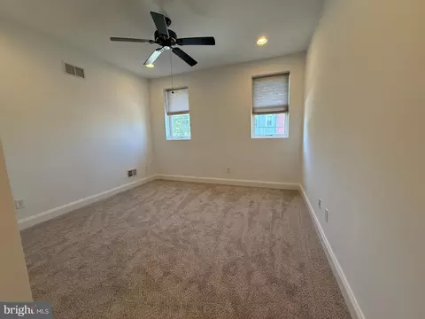 Bedroom - 3237 E Baltimore St, Baltimore, MD 21224 photo 1 of 4