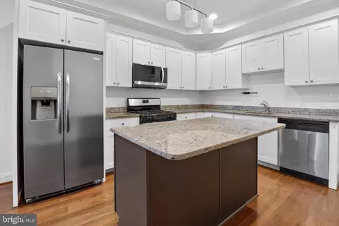 Kitchen - 3237 E Baltimore St, Baltimore, MD 21224 photo 2 of 5