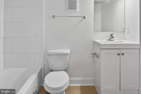 Bath - 3237 E Baltimore St, Baltimore, MD 21224 photo 3 of 4
