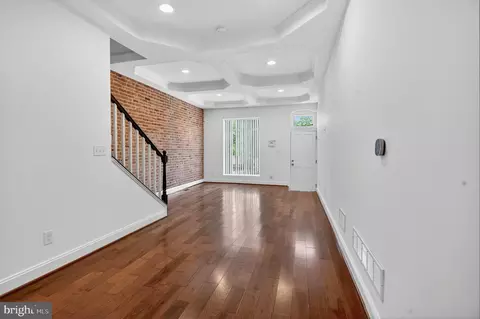 Living - 3237 E Baltimore St, Baltimore, MD 21224 photo 2 of 3