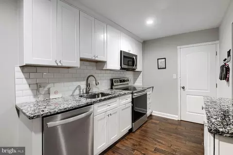 Kitchen - 1720 E Belvedere Ave, Baltimore, MD 21239 photo 1 of 1