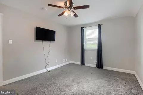 Bedroom - 1720 E Belvedere Ave, Baltimore, MD 21239 photo 2 of 2