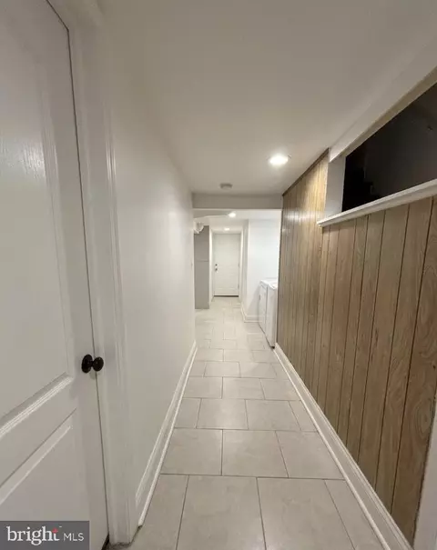 Entry Way - 4455 Old Frederick Rd, Baltimore, MD 21229 photo 9 of 11