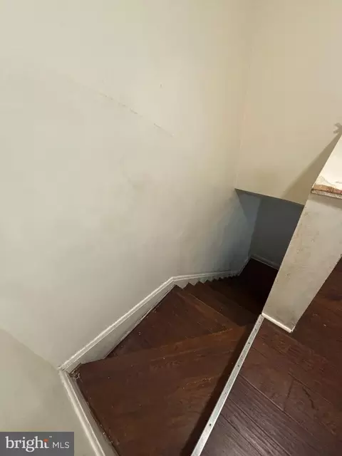 Entry Way - 4455 Old Frederick Rd, Baltimore, MD 21229 photo 3 of 11