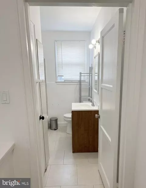Entry Way - 4455 Old Frederick Rd, Baltimore, MD 21229 photo 4 of 11
