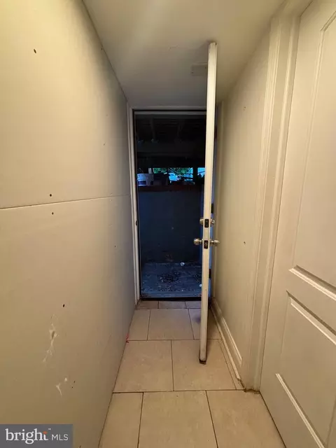 Entry Way - 4455 Old Frederick Rd, Baltimore, MD 21229 photo 10 of 11