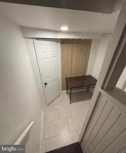 Entry Way - 4455 Old Frederick Rd, Baltimore, MD 21229 photo 6 of 11