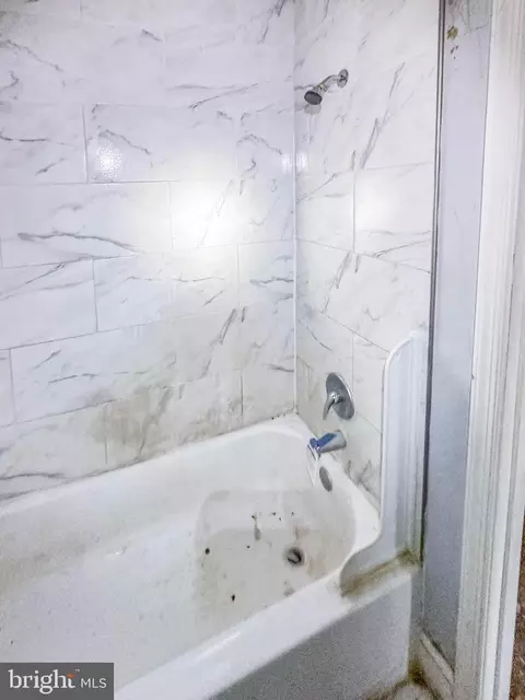 2435 Hoffman St E, Baltimore, MD 21213 photo 8