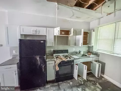 2435 Hoffman St E, Baltimore, MD 21213 photo 4