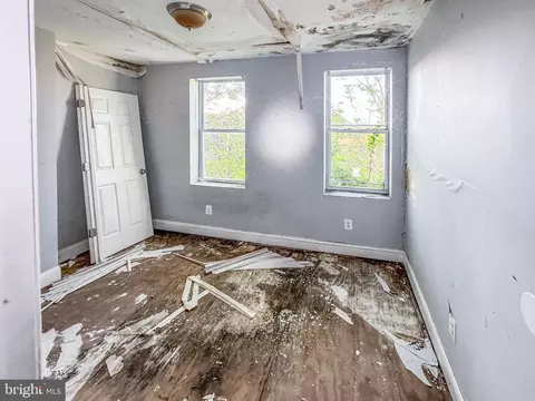 2435 Hoffman St E, Baltimore, MD 21213 photo 5