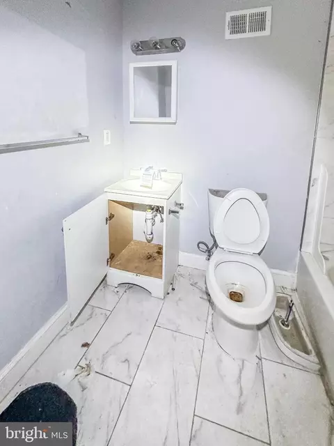2435 Hoffman St E, Baltimore, MD 21213 photo 7