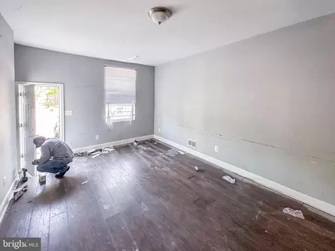 2435 Hoffman St E, Baltimore, MD 21213 photo 2