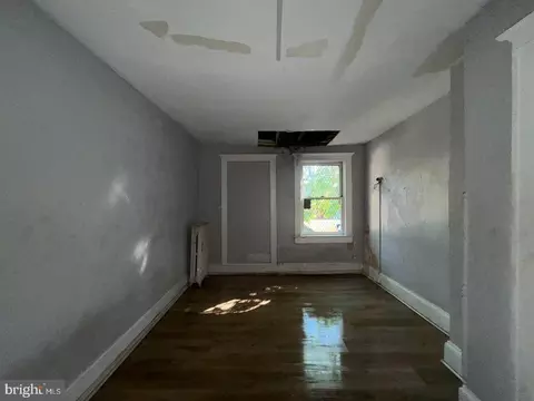Living - 2425 Mcculloh St, Baltimore, MD 21217 photo 2 of 3