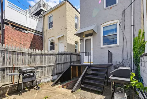 Exterior - 3116 E Baltimore St E, Baltimore, MD 21224 photo 2 of 4