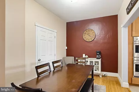 Dining - 3116 E Baltimore St E, Baltimore, MD 21224 photo 2 of 3