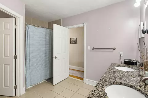 Bath - 3116 E Baltimore St E, Baltimore, MD 21224 photo 4 of 5