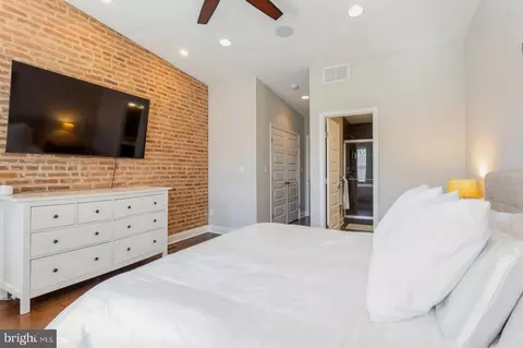 Bedroom - 2818 E Baltimore St, Baltimore, MD 21224 photo 11 of 13