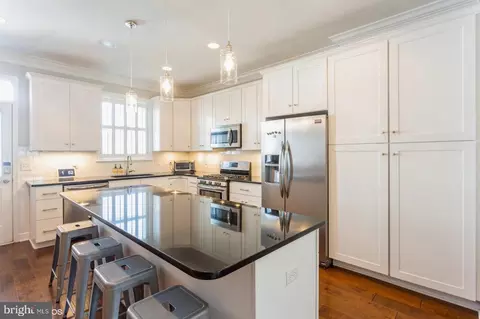 Kitchen - 2818 E Baltimore St, Baltimore, MD 21224 photo 3 of 6