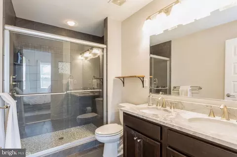 Bath - 2818 E Baltimore St, Baltimore, MD 21224 photo 3 of 6
