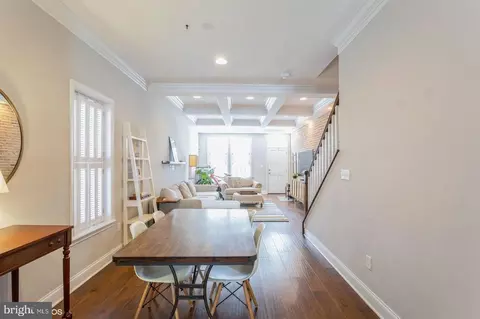 Entry Way - 2818 E Baltimore St, Baltimore, MD 21224 photo 1 of 10