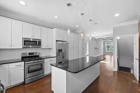 Kitchen - 2818 E Baltimore St, Baltimore, MD 21224 photo 2 of 6